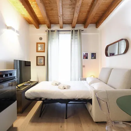Primopiano - Zumbini Appartement *