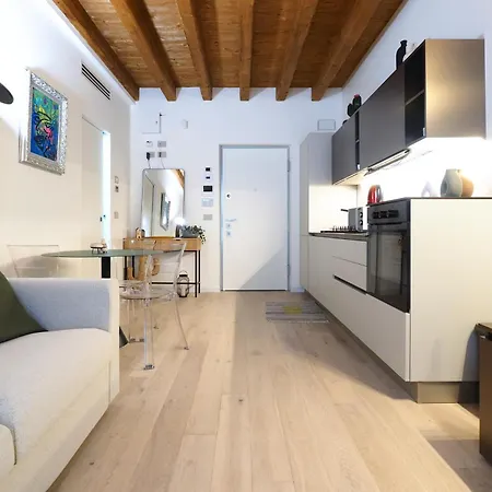 Primopiano - Zumbini Apartment *